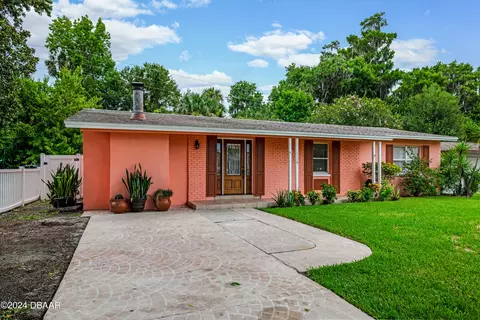 1116 Saint Augustine Rd, Daytona Beach, FL 32114