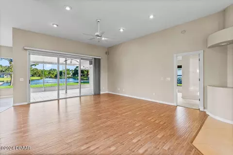 Living - 30 Creek Bluff Way, Ormond Beach, FL 32174 photo 2 of 5