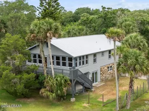 945 Bay Dr, New Smyrna Beach, FL 32168