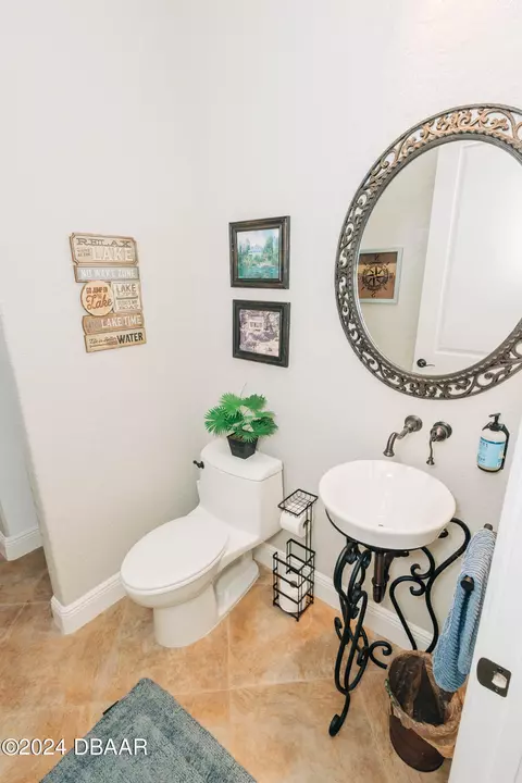 Bath - 175 Whitcomb Dr, Geneva, FL 32732 photo 10 of 17
