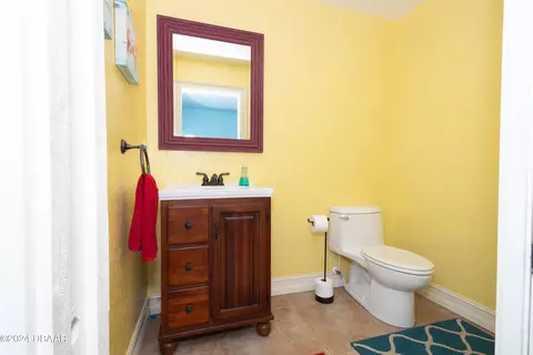 Bath - 175 Whitcomb Dr, Geneva, FL 32732 photo 12 of 17