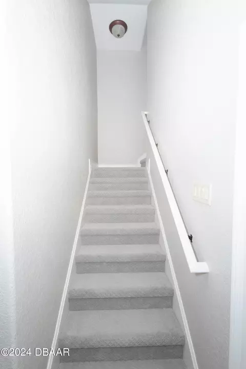 Entry Way - 175 Whitcomb Dr, Geneva, FL 32732 photo 3 of 4