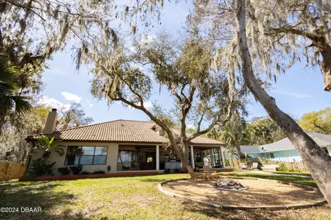 Exterior - 175 Whitcomb Dr, Geneva, FL 32732 photo 10 of 20