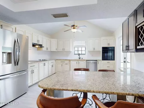Kitchen - 30 Choctaw Trl, Ormond Beach, FL 32174 photo 4 of 15