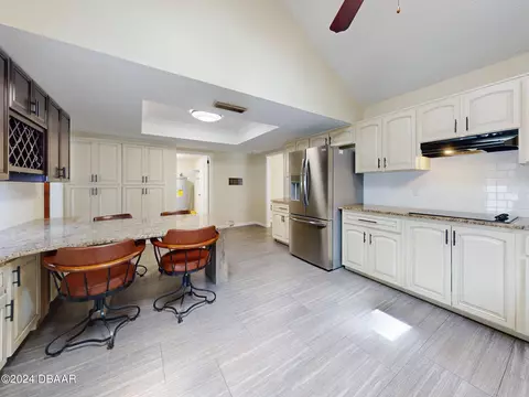Kitchen - 30 Choctaw Trl, Ormond Beach, FL 32174 photo 10 of 15