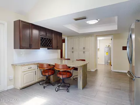 Kitchen - 30 Choctaw Trl, Ormond Beach, FL 32174 photo 11 of 15