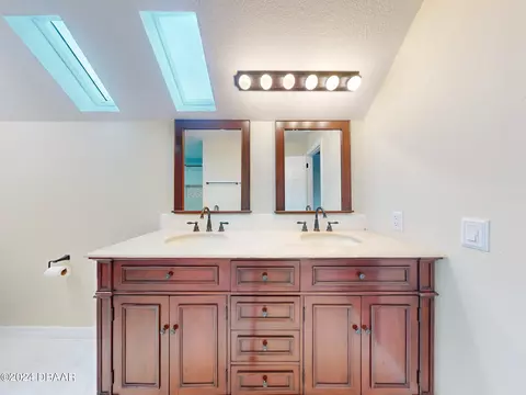 Bath - 30 Choctaw Trl, Ormond Beach, FL 32174 photo 6 of 8