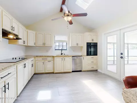 Kitchen - 30 Choctaw Trl, Ormond Beach, FL 32174 photo 5 of 15