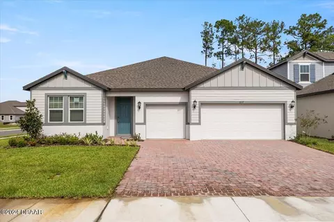 2137 Divot Dr, Daytona Beach, FL 32124