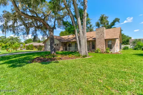 10 Edgewood Way, Ormond Beach, FL 32174