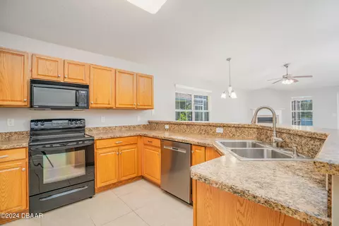 811 Star Reef Ln, Edgewater, FL 32132 photo 12