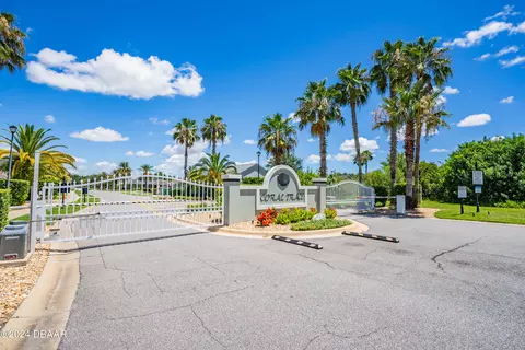 811 Star Reef Ln, Edgewater, FL 32132 photo 2