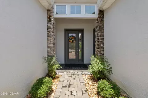 860 Pinewood Dr, Ormond Beach, FL 32174 photo 4