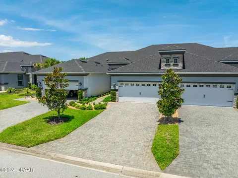 860 Pinewood Dr, Ormond Beach, FL 32174 photo 2