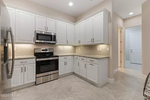 860 Pinewood Dr, Ormond Beach, FL 32174 photo 13