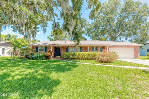 822 Wells Dr, South Daytona, FL 32119