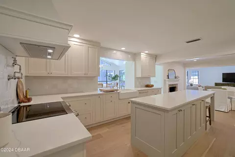 Kitchen - 49 River Ridge Trl, Ormond Beach, FL 32174 photo 4 of 6