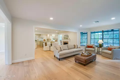 Living - 49 River Ridge Trl, Ormond Beach, FL 32174 photo 2 of 2