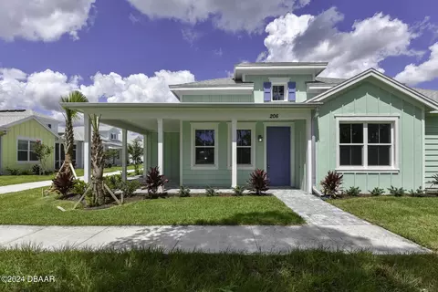206 Gypsy Palace Ln, Daytona Beach, FL 32124