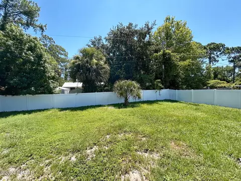 Exterior - 2721 Tamarind Dr, Edgewater, FL 32141 photo 4 of 5