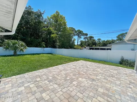 Exterior - 2721 Tamarind Dr, Edgewater, FL 32141 photo 3 of 5