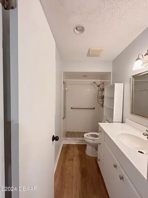 Bath - 2721 Tamarind Dr, Edgewater, FL 32141 photo 2 of 3