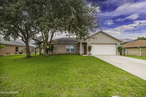 1651 Vallee St NW, Palm Bay, FL 32907