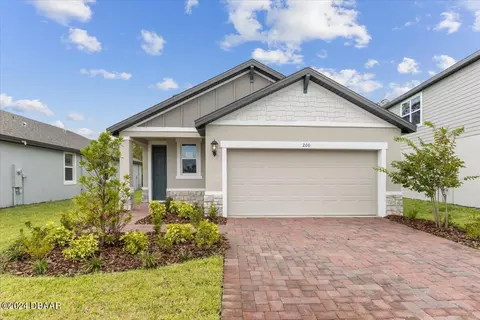 200 Lost Ball Dr, Daytona Beach, FL 32124