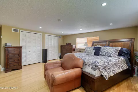 Bedroom - 65 Sunny Shore Dr, Ormond Beach, FL 32176 photo 2 of 7