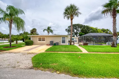 Exterior - 65 Sunny Shore Dr, Ormond Beach, FL 32176 photo 6 of 14