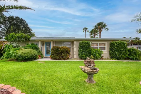 Exterior - 65 Sunny Shore Dr, Ormond Beach, FL 32176 photo 4 of 14