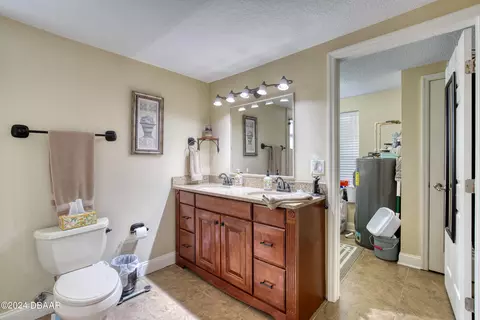Bath - 65 Sunny Shore Dr, Ormond Beach, FL 32176 photo 1 of 4