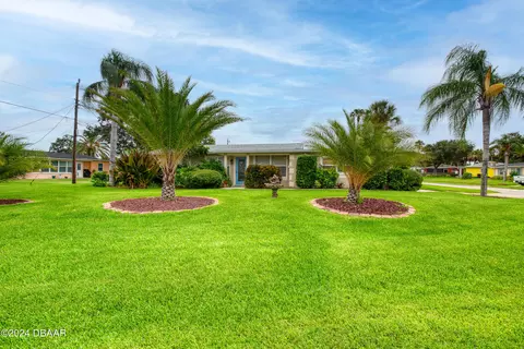 Exterior - 65 Sunny Shore Dr, Ormond Beach, FL 32176 photo 2 of 14