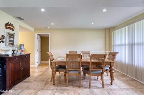 Dining - 65 Sunny Shore Dr, Ormond Beach, FL 32176 photo 3 of 4