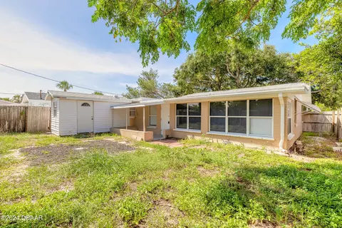 Exterior - 44 Alamanda Dr, Ormond Beach, FL 32176 photo 4 of 5