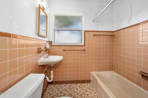 Bath - 111 Ray Mar Dr, Ormond Beach, FL 32176 photo 4 of 4