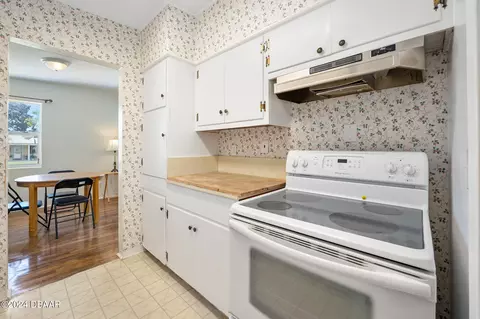 Kitchen - 111 Ray Mar Dr, Ormond Beach, FL 32176 photo 2 of 4