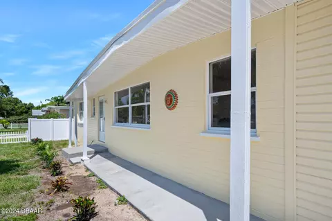 Exterior - 111 Ray Mar Dr, Ormond Beach, FL 32176 photo 7 of 7