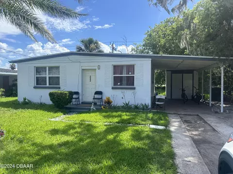 332 Bartley Rd, Daytona Beach, FL 32114