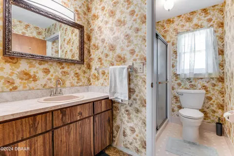 Bath - 841 W River Oak Dr, Ormond Beach, FL 32174 photo 1 of 3