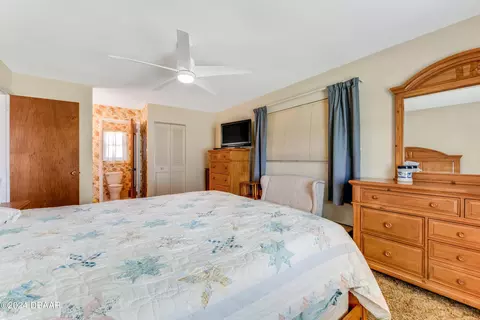 Bedroom - 841 W River Oak Dr, Ormond Beach, FL 32174 photo 2 of 5