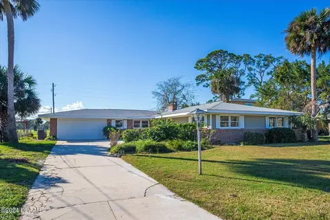 39 Fairway Cir, New Smyrna Beach, FL 32168
