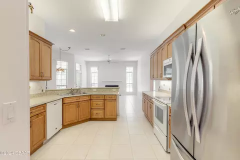 Kitchen - 3611 Mallow Dr, Ormond Beach, FL 32174 photo 1 of 5