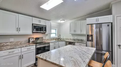 307 Endora St, Ormond Beach, FL 32174 photo 2
