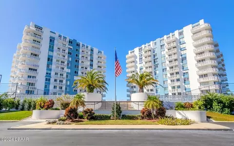 935 N Halifax Ave #207, Daytona Beach, FL 32118