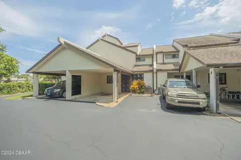 437 N Halifax Ave #2, Daytona Beach, FL 32118