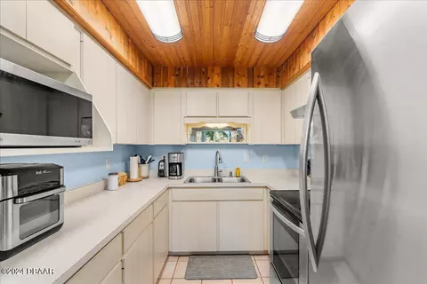 Kitchen - 1132 Landers St, Ormond Beach, FL 32174 photo 1 of 3