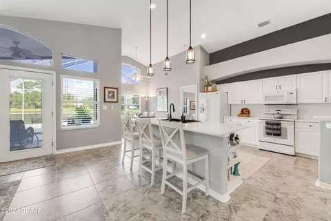 Kitchen - 906 Woodstream Ln, Ormond Beach, FL 32174 photo 4 of 4