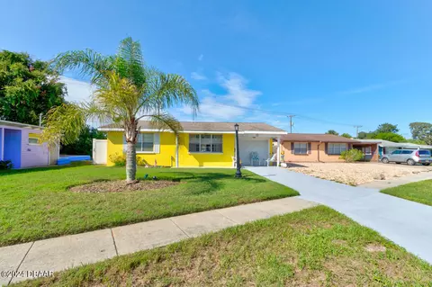 53 Ocean Shore Dr, Ormond Beach, FL 32176