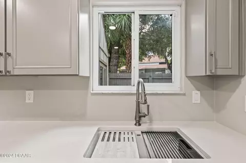 Kitchen - 236 Pine Cone Trl, Ormond Beach, FL 32174 photo 3 of 5